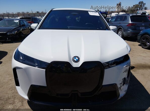 WB543CF00TCU96319 2026 BMW IX White Вид щитка приладів