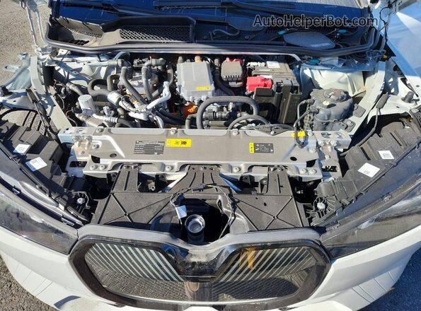 WB543CF04TCV02588 2026 BMW IX White Rear interior view