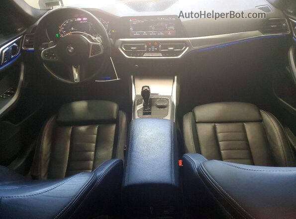 WBA13AW0XNFL97596 2022 BMW M4 Black Առջևի վահանակի տեսք
