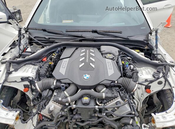 WBA13BK04NCJ66237 2022 BMW M5 White Widok wnętrza z tyłu