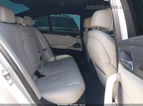 WBA13BK05NCJ62066 2022 BMW M5 White Вид наклейки з VIN-кодом