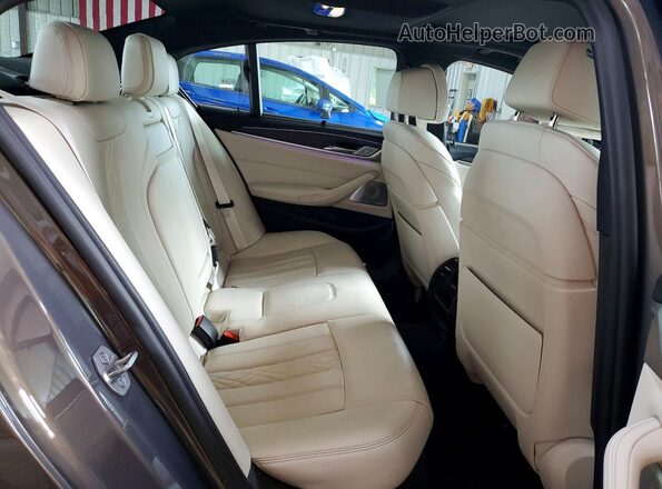 WBA13BK0XNCH90191 2022 BMW M5 Charcoal Вид задніх сидінь