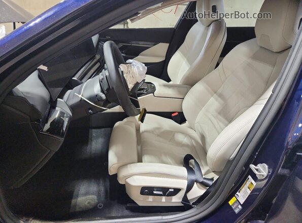 WBA13FK00TCW71521 2026 BMW 5 SERIES Blue წინა სალონის ხედი