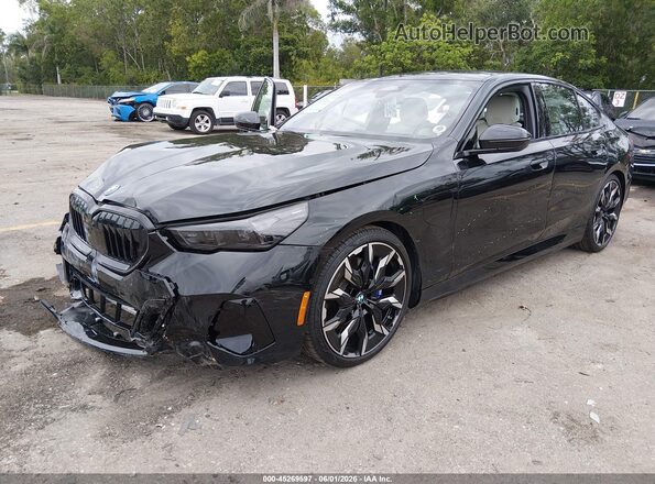 WBA13FK07TCX10136 2026 BMW 5 SERIES Black წინა მარცხენა ხედი სამი მეოთხედიდან
