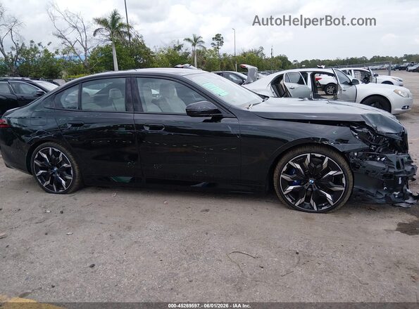 WBA13FK07TCX10136 2026 BMW 5 SERIES Black სალონის 360-გრადუსიანი ხედი