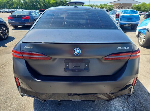 WBA13FK09TCV38532 2026 BMW 5 SERIES Black Widok z tyłu