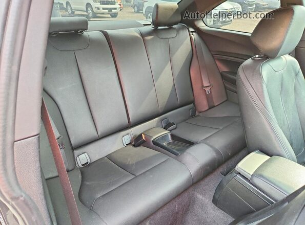 WBA1J7C53GV359807 2016 BMW M2 Gray Vista de los asientos traseros