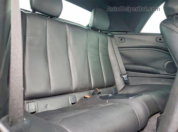 WBA1M1C54GV394196 2016 BMW M2 Gray Вид задніх сидінь
