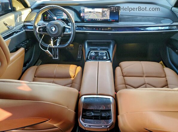 WBA23EH03PCM28457 2023 BMW 7 SERIES Gray Vista del salpicadero