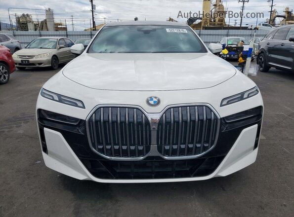 WBA23EH06PCM51408 2023 BMW 7 SERIES White Front view
