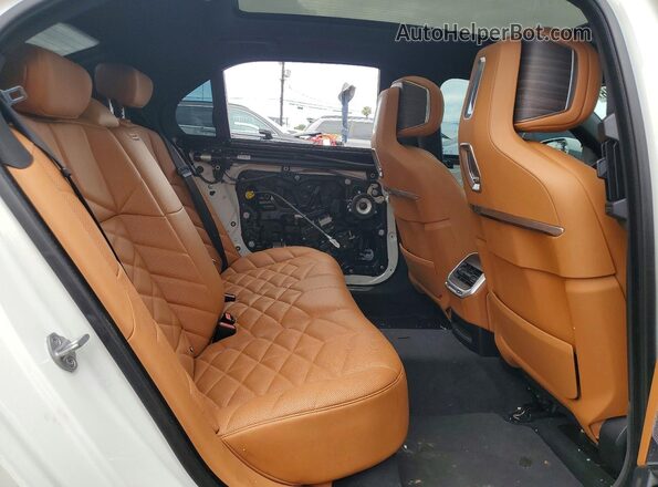 WBA23EH06PCM51408 2023 BMW 7 SERIES White Rear seats view