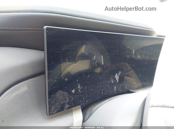WBA23EH08PCM54262 2023 BMW 7 SERIES Gray Widok tylnych siedzeń