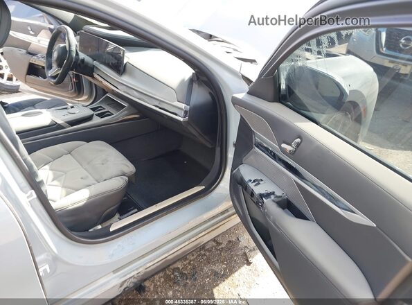WBA23EH08PCM54262 2023 BMW 7 SERIES Gray Widok wnętrza z przodu