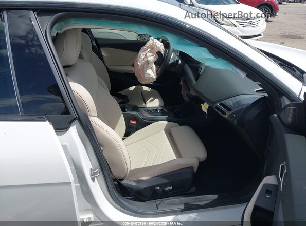 WBA23GG02T7U02206 2026 BMW 2 SERIES White Front interior view