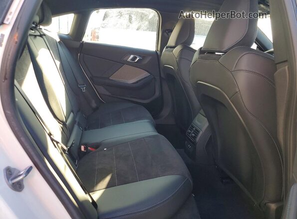 WBA23GG0XS7S93721 2025 BMW 2 SERIES White Widok tylnych siedzeń