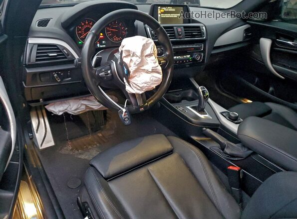 WBA2G1C33HV639310 2017 BMW M2 Black Vista del salpicadero