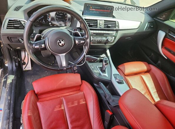 WBA2J7C50JVB28443 2018 BMW M2 Black Առջևի վահանակի տեսք