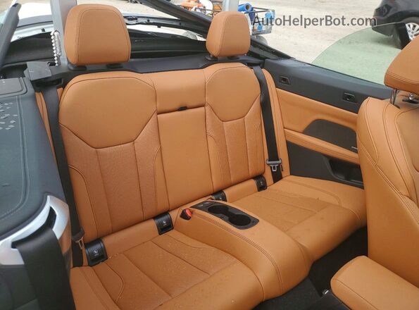 WBA33DB04VCX71976 2027 BMW 4 SERIES Белый Вид задних сидений