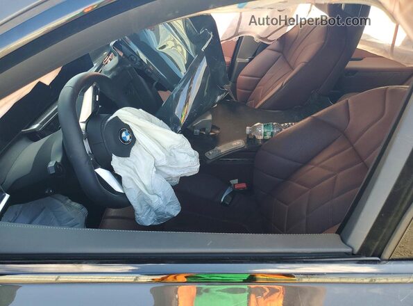 WBA33EH08SCV55251 2025 BMW 7 SERIES Gray Vista interior delantera