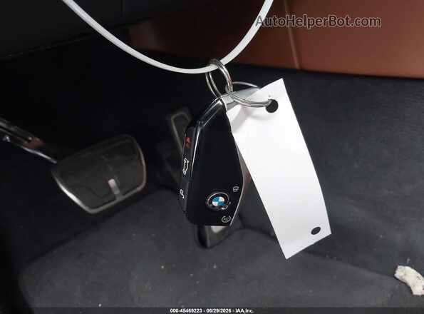 WBA33EJ08PCL89217 2023 BMW 7 SERIES Gray Առջևի վահանակի տեսք