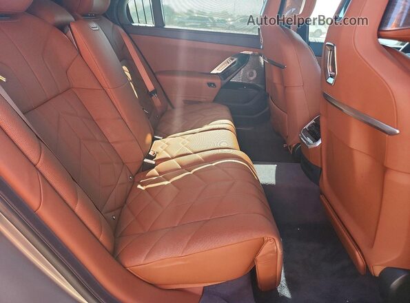 WBA33EJ09SCU62653 2025 BMW 7 SERIES Gray Հետևի նստատեղերի տեսք