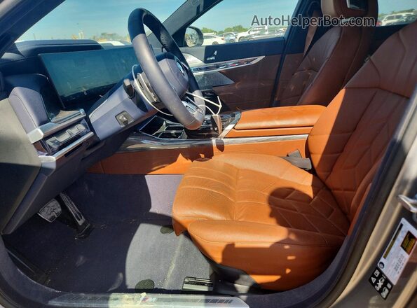 WBA33EJ09SCU62653 2025 BMW 7 SERIES Gray Սալոնի դիմացի տեսք
