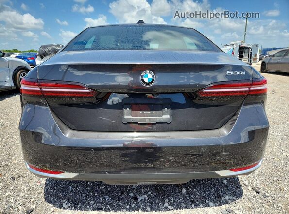 WBA43FJ01SCU59689 2025 BMW 5 SERIES Gray უკანა ხედი