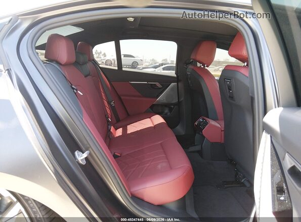 WBA43FJ01TCW22729 2026 BMW 5 SERIES Black VIN կոդի պիտակի տեսք