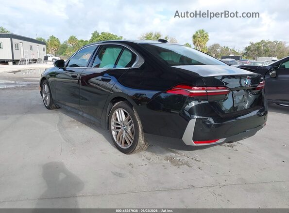 WBA43FJ05SCU73241 2025 BMW 5 SERIES Черный Задняя левая четверть