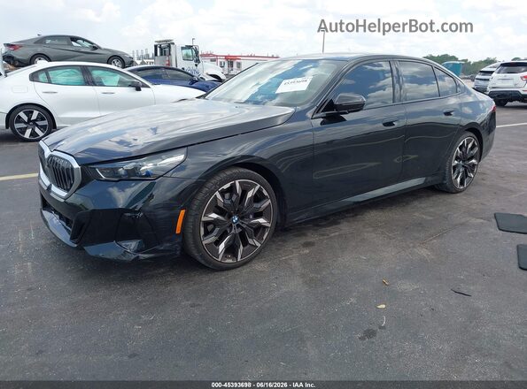 WBA43FJ06RCS19600 2024 BMW 5 SERIES Black Передня ліва чверть