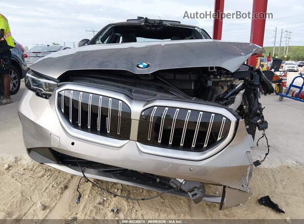 WBA43FJ07SCT67065 2025 BMW 5 SERIES Beige Front view