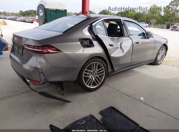 WBA43FJ07SCT67065 2025 BMW 5 SERIES Beige Rear right