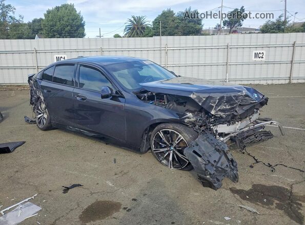 WBA43FJ07SCU32819 2025 BMW 5 SERIES Black Առջևի աջ