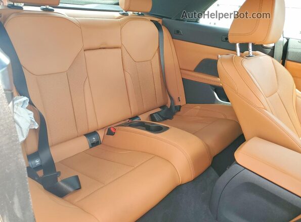 WBA53AT03RCP40732 2024 BMW M4 White Vista de los asientos traseros