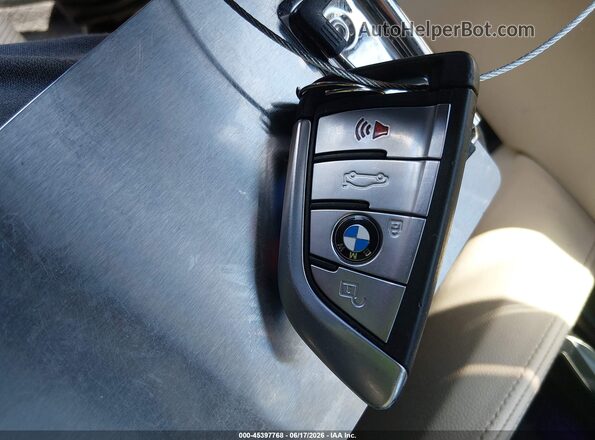 WBA53BH02MWX09395 2021 BMW 5 SERIES White Առջևի վահանակի տեսք