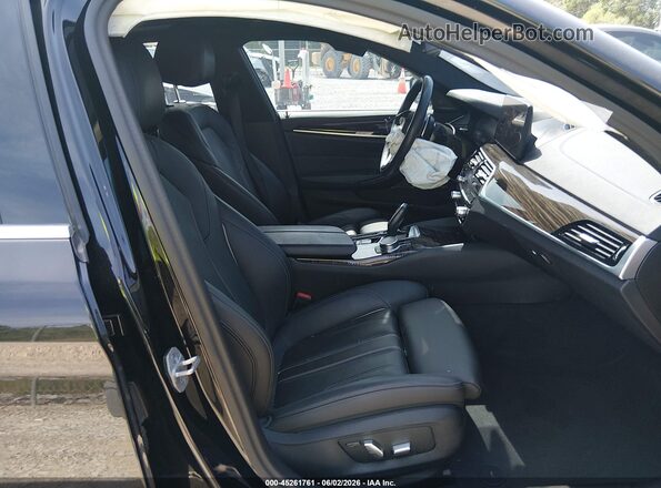 WBA53BH02PWY03037 2023 BMW 5 SERIES Black Widok wnętrza z przodu