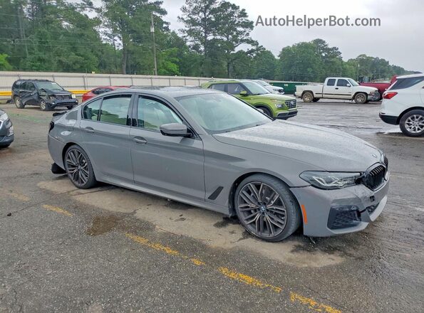 WBA53BH04MCF27802 2021 BMW 5 SERIES Gray Front right