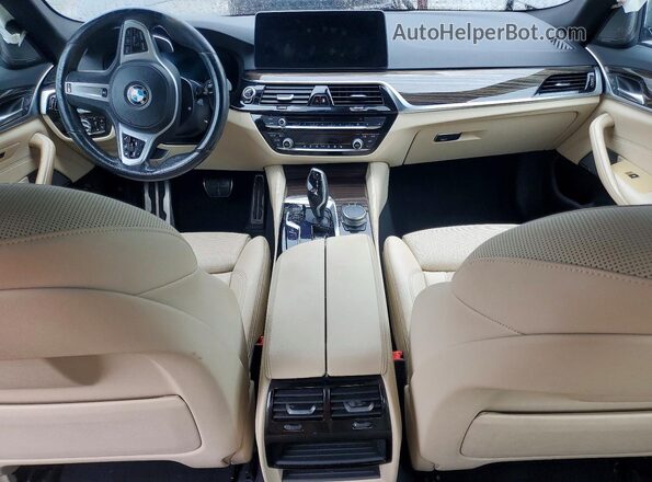 WBA53BH04MCF27802 2021 BMW 5 SERIES Gray Dashboard view