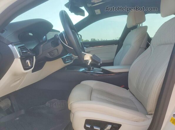 WBA53BJ05PWY06427 2023 BMW 5 SERIES White Սալոնի դիմացի տեսք