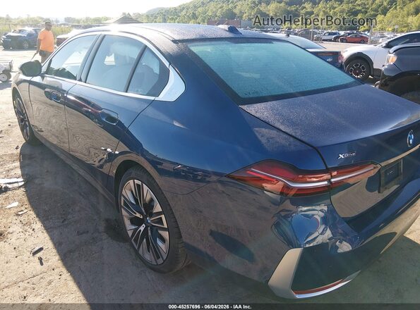 WBA53FJ01TCX63854 2026 BMW 5 SERIES Light Blue Задняя левая четверть