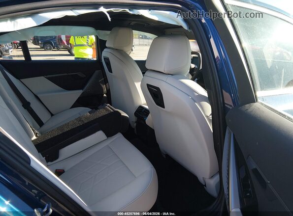 WBA53FJ01TCX63854 2026 BMW 5 SERIES Light Blue Вид наклейки с VIN-кодом
