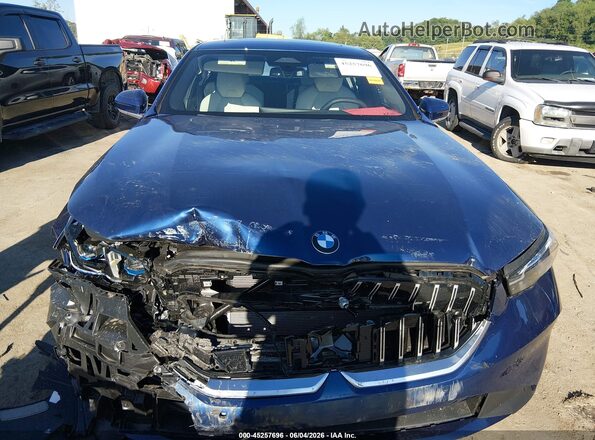 WBA53FJ01TCX63854 2026 BMW 5 SERIES Light Blue Вид щитка приборов
