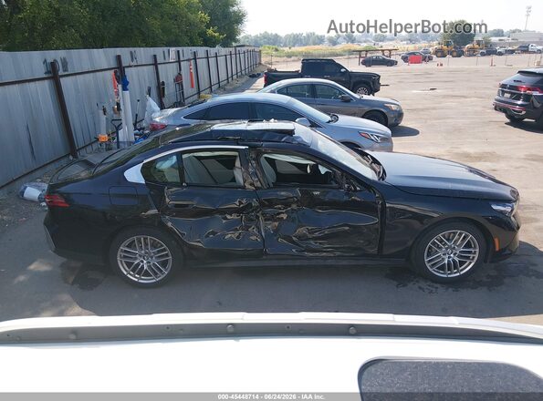 WBA53FJ03RCP96377 2024 BMW 5 SERIES Black უკანა სალონის ხედი
