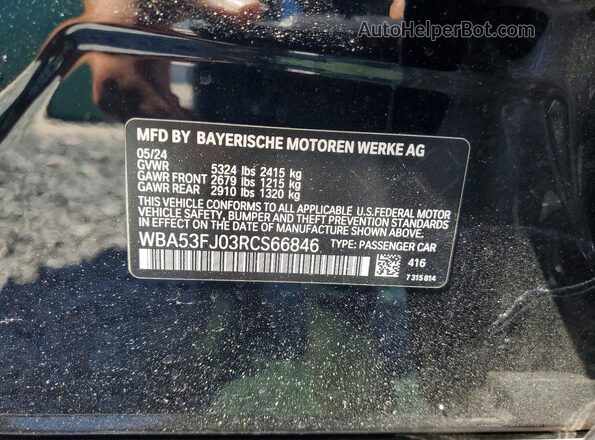 WBA53FJ03RCS66846 2024 BMW 5 SERIES Black Vista del compartimento del motor