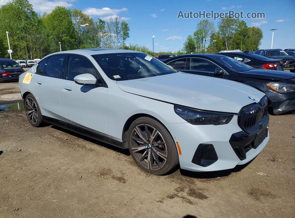 WBA53FJ03SCU28481 2025 BMW 5 SERIES Gray Front right