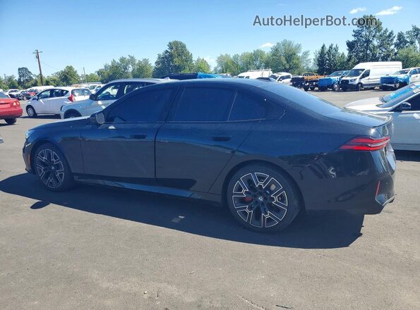 WBA53FJ04RCS67004 2024 BMW 5 SERIES Черный Задняя левая четверть