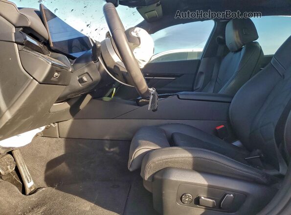WBA53FJ04TCV68931 2026 BMW 5 SERIES Gray Սալոնի դիմացի տեսք