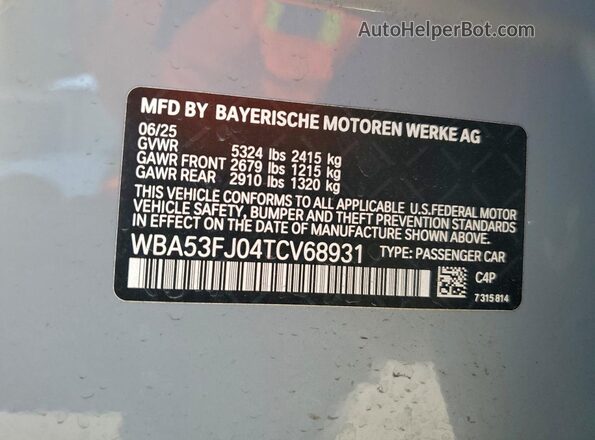 WBA53FJ04TCV68931 2026 BMW 5 SERIES Gray VIN կոդի պիտակի տեսք