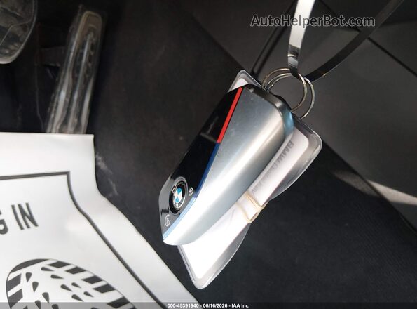 WBA53FJ05RCT09096 2024 BMW 5 SERIES Gray Առջևի վահանակի տեսք