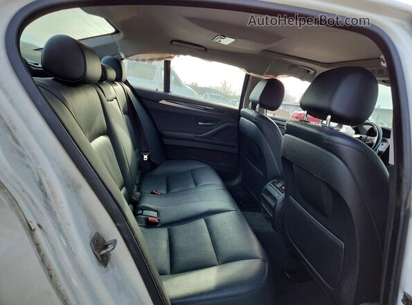 WBA5A7C50GG150918 2016 BMW 5 SERIES White Rear seats view